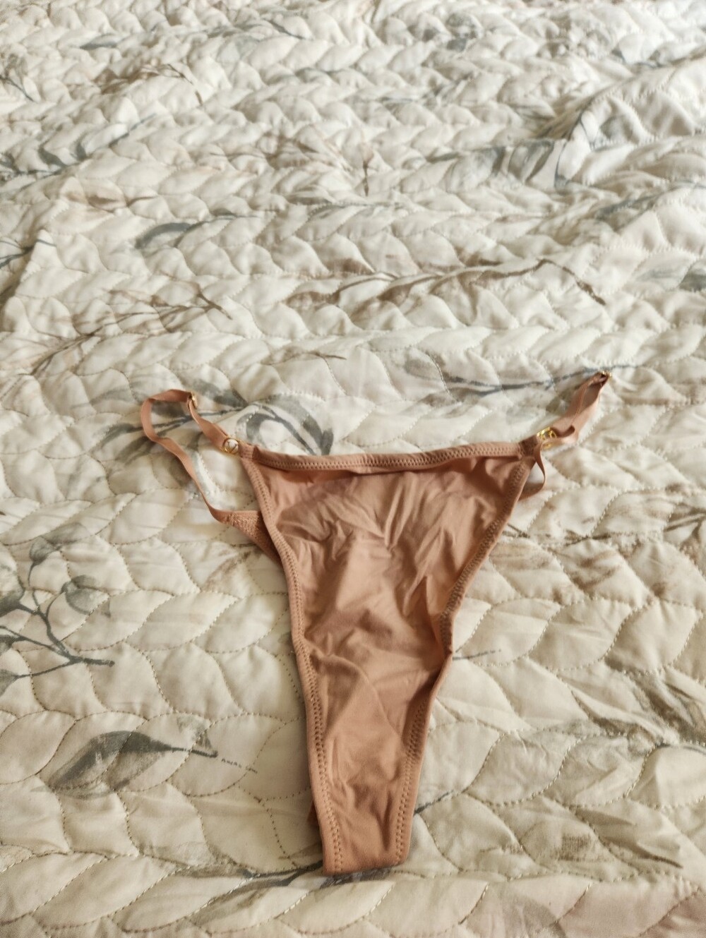Victoria's Vstring